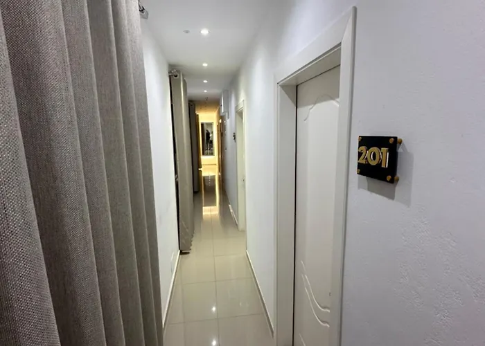 Elisabet מלון 3*